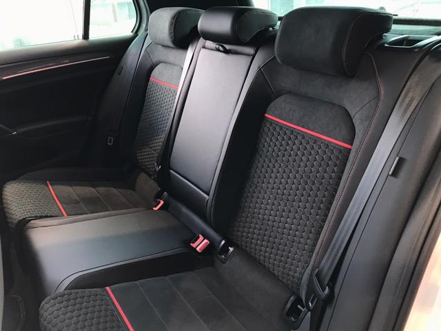 パフォーマンス VW純正ナビ ETC バックカメラ 障害物センサー デジタルメーター フロントアシスト レーンアシスト サイドアシスト DCC ACC Bluetooth 音声ナビ 認定中古車保証 ディーラー車(16枚目)