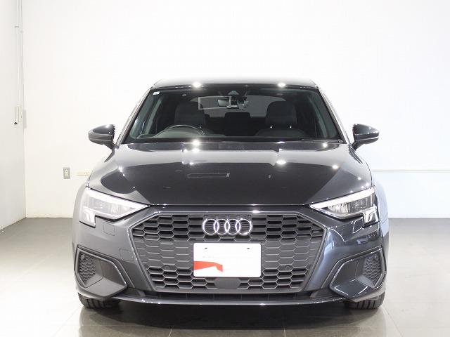 Ａ３ スポーツバック３０ＴＦＳＩ　認定中古車　ＭＭＩナビゲーション　コンビニエンス＆アシスタンスパッケージ　ＬＥＤリヤコンビネーションライト／ダイナミックターンインディケーター　マンハッタングレー（2枚目）