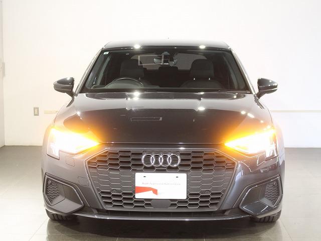 Ａ３ スポーツバック３０ＴＦＳＩ　認定中古車　ＭＭＩナビゲーション　コンビニエンス＆アシスタンスパッケージ　ＬＥＤリヤコンビネーションライト／ダイナミックターンインディケーター　マンハッタングレー（3枚目）