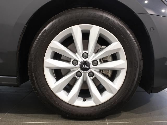 Ａ３ スポーツバック３０ＴＦＳＩ　認定中古車　ＭＭＩナビゲーション　コンビニエンス＆アシスタンスパッケージ　ＬＥＤリヤコンビネーションライト／ダイナミックターンインディケーター　マンハッタングレー（5枚目）