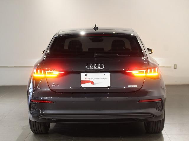Ａ３ スポーツバック３０ＴＦＳＩ　認定中古車　ＭＭＩナビゲーション　コンビニエンス＆アシスタンスパッケージ　ＬＥＤリヤコンビネーションライト／ダイナミックターンインディケーター　マンハッタングレー（9枚目）