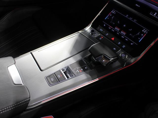 Ａ６アバント ４５ＴＦＳＩクワトロ　スポーツ　Ｓラインパッケージ　４ＷＤ　認定中古車　Ｓｌｉｎｅパッケージ　アシスタンスパッケージ　ＨＤマトリクスＬＥＤヘッドライト　バルコナレザーシート　アダプティブクルーズコントロール　ＥＴＣ　１９インチアルミホイール（12枚目）