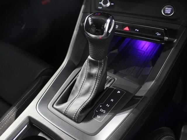 Ｑ３ ３５ＴＤＩクワトロ　Ｓライン　ディーゼルターボ　４ＷＤ　認定中古車　パーシャルレザー　電動調整シート　シートヒーター　スマートフォンＩＦ　ワイヤレスチャージング　ＴＶチューナー　純正２０インチＡＷ（17枚目）