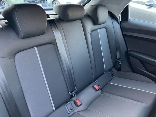 A1スポーツバック 25TFSI アドバンスド 認定中古車 LEDヘッドライト スマートフォンIF コントラストルーフ シートヒーター サイドアシスト リヤビューカメラ ACC(17枚目)