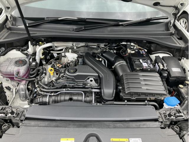Ｑ３ ３５ＴＦＳＩ　Ｓライン　認定中古車　元デモカー　レザーシート　電動シート　シートヒーターＬＥＤヘッドライト　コンビニエンス＆アシスタンスパッケージ　プライバシーガラス　スマホＩＦ　プラスパッケージ　グレイシアホワイト（36枚目）