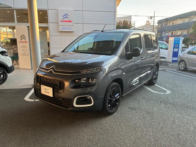 ベルランゴ マックス　ブルーＨＤｉ　純正ＥＴＣ　ドラレコ前後　弊社社用車　パノラミックガラスルーフ　アクティブクルーズコントロール　ブラインドスポットモニター　レーンキープアシスト　クリアランスソナー　衝突被害軽減ブレーキ（3枚目）