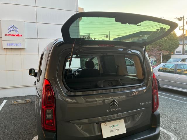 ベルランゴ マックス　ブルーＨＤｉ　純正ＥＴＣ　ドラレコ前後　弊社社用車　パノラミックガラスルーフ　アクティブクルーズコントロール　ブラインドスポットモニター　レーンキープアシスト　クリアランスソナー　衝突被害軽減ブレーキ（7枚目）