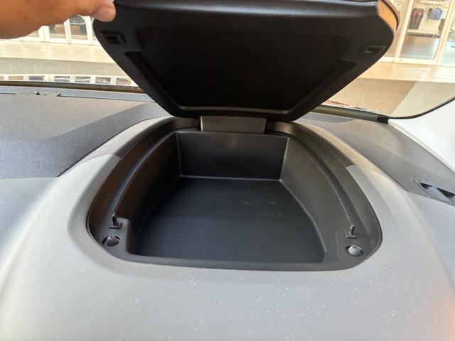 ベルランゴ マックス　ブルーＨＤｉ　純正ＥＴＣ　ドラレコ前後　弊社社用車　パノラミックガラスルーフ　アクティブクルーズコントロール　ブラインドスポットモニター　レーンキープアシスト　クリアランスソナー　衝突被害軽減ブレーキ（31枚目）