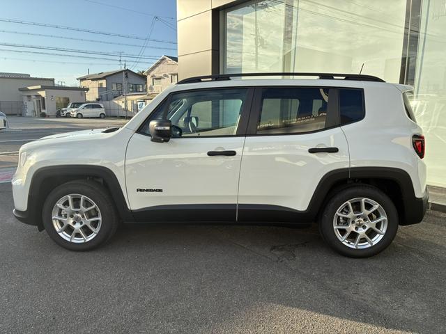 ジープ・レネゲード アルティテュード　ｅ－ハイブリッド（5枚目）