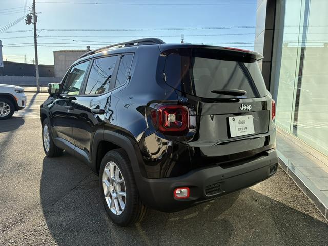 ジープ・レネゲード アルティテュード　ｅ－ハイブリッド（8枚目）