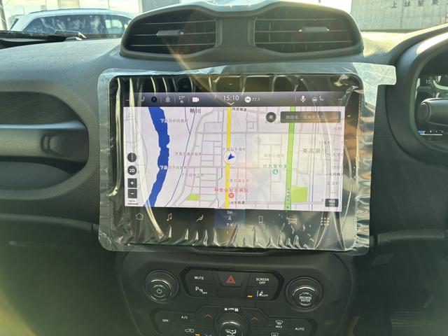 ジープ・レネゲード アルティテュード　ｅ－ハイブリッド（9枚目）