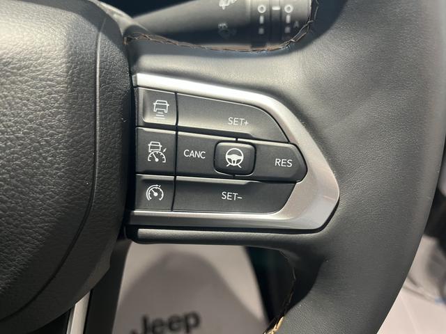 ジープ・コマンダー リミテッド 登録済未使用車(21枚目)
