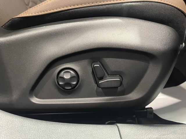 ジープ・コマンダー リミテッド 登録済未使用車(36枚目)