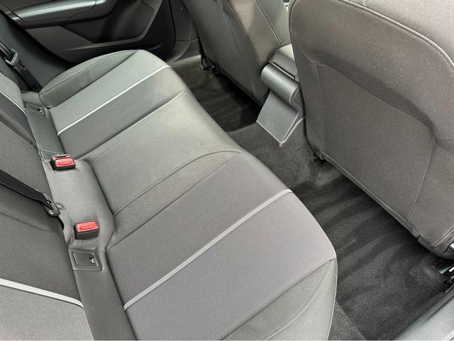 25TFSI アドバンスド 1オーナー アシスタンスPKG コンビニエンスPKG ナビゲーションPKG コントラストルーフ スマートフォンインターフェース センターアームレスト アダプティブクルーズコントロール シートヒーター(22枚目)