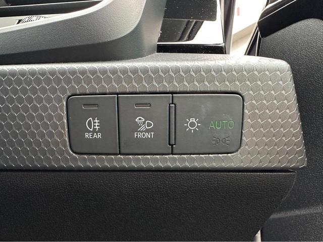 25TFSI アドバンスド 1オーナー アシスタンスPKG コンビニエンスPKG ナビゲーションPKG コントラストルーフ スマートフォンインターフェース センターアームレスト アダプティブクルーズコントロール シートヒーター(38枚目)