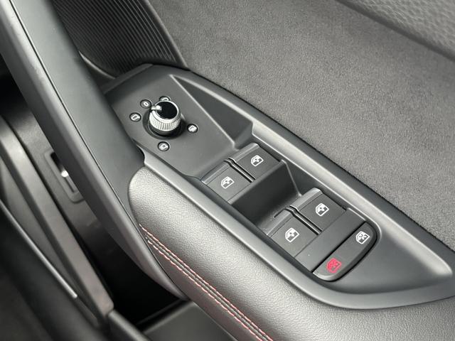 ＳＱ５スポーツバック ベースグレード　マグマレッドレザー＆Ｓヒーター／エアサス／Ｂａｎｇ＆Ｏｌｕｆｓｅｎ／地デジ／マトリクスＬＥＤライト／ＡＣＣ／３６０度カメラ／プライバシーガラス／サイドアシスト／シートメモリー／認定中古車（36枚目）