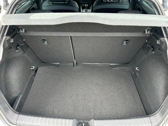 もちろん国産車の下取りも可能でございます。増車、お乗り換えをご検討のお客様は是非一度ＡＡＡ東大阪スタッフへお気軽にご相談下さいませ