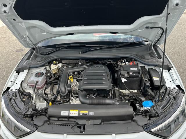 認定中古車低金利をご利用も可能となります、車種、年数、プランにて金利は変動致しますが、ローンシュミレーション作成も可能となりますので、お気軽にお申し付け下さいませ。