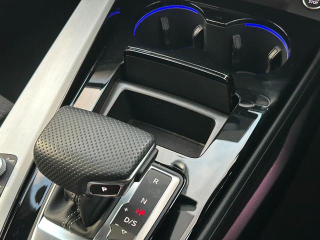 Ａ４アバント ３５ＴＤＩ　Ｓライン　ワンオーナー／ＴＶ／コンフォートパッケージ／３６０度カメラ／マトリクスＬＥＤライト／シートヒーター／電動シート／アダプティブクルーズコントロール／ＡＴテールゲート／サイドアシスト／認定中古車（30枚目）