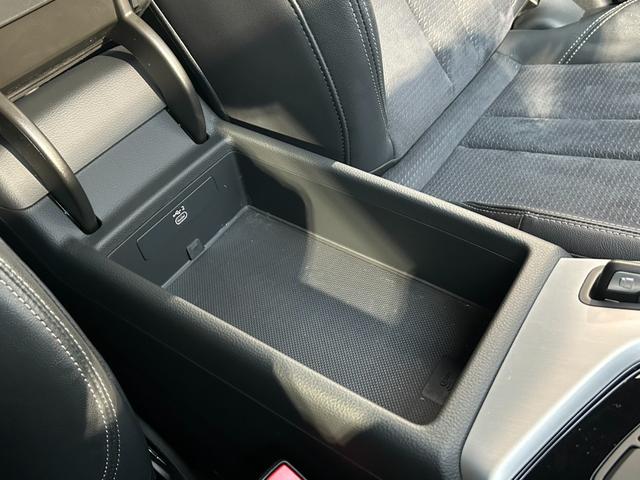 Ａ４アバント ３５ＴＤＩ　Ｓライン　ワンオーナー／ＴＶ／コンフォートパッケージ／３６０度カメラ／マトリクスＬＥＤライト／シートヒーター／電動シート／アダプティブクルーズコントロール／ＡＴテールゲート／サイドアシスト／認定中古車（32枚目）