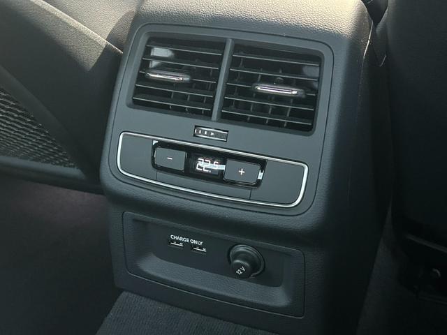 Ａ４ ４０ＴＤＩクワトロ　Ｓライン　コンフォートパッケージ／Ｓラインプラスパッケージ／３６０度カメラ／マトリクスＬＥＤライト／シートヒーター／シートメモリ／サイドアシスト／電動シート／バーチャルコックピット／認定中古車（40枚目）