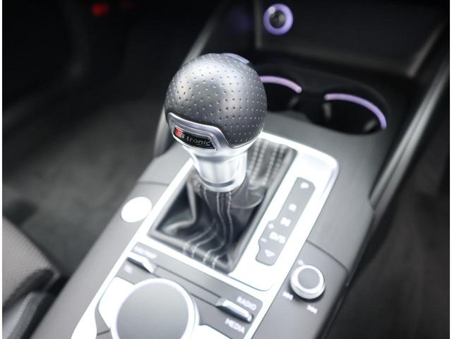 スポーツバック30TFSI スポーツ Sライン アシスタンスパッケージ セーフティーパッケージ パノラマサンルーフ MMIナビゲーションシステム アドバンストキーシステム(20枚目)