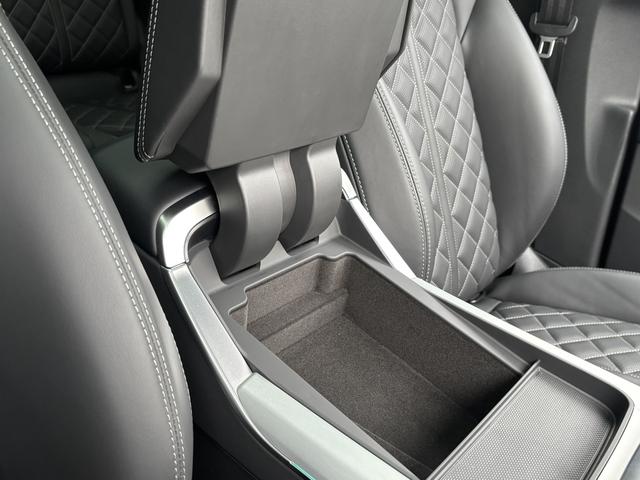 Ｑ８ ５０ＴＤＩクワトロ　Ｓライン　パノラマサンルーフ／ブラックＳｔｙｌｅ／バルコナレザー／コンフォートアシスタンス／ＨＤマトリクス／デジタルＯＬＥＤ／ＯＰ２２ＡＷ／リヤシェード／エアサス／シートエアコン＋マッサージ／デモＵＰ（18枚目）