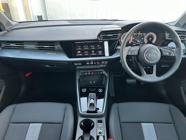 Ａ３セダン ３０ＴＦＳＩアドバンスド　現行モデル／ＭＭＩナビゲーション／ＴＶ／スマートフォンインターフェイス／ワイヤレスチャージ／サイドアシスト／バーチャルコックピット／純正アルミホイール／コーナーセンサー／認定中古車（3枚目）