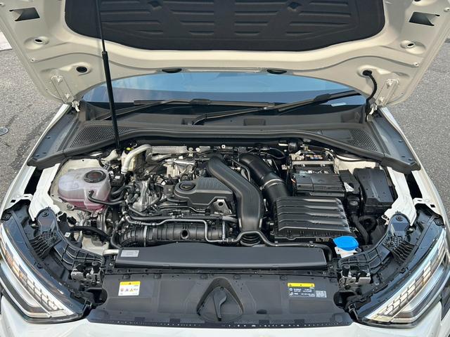 Ａ３セダン ３０ＴＦＳＩアドバンスド　現行モデル／ＭＭＩナビゲーション／ＴＶ／スマートフォンインターフェイス／ワイヤレスチャージ／サイドアシスト／バーチャルコックピット／純正アルミホイール／コーナーセンサー／認定中古車（42枚目）