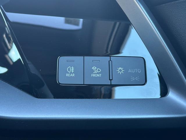 Ａ３ スポーツバック３０ＴＦＳＩアドバンスド　デモカーアップ／現行モデル／ナビパッケージ／コンビニエンス＆アシスタンスパッケージライト／バックカメラ／電動シート／ＬＥＤヘッドライト／シートヒーター／ＡＣＣ／サイドアシスト／認定中古車（34枚目）