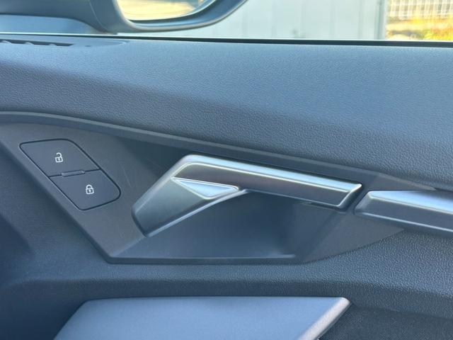 Ａ３ スポーツバック３０ＴＦＳＩアドバンスド　デモカーアップ／現行モデル／ナビパッケージ／コンビニエンス＆アシスタンスパッケージライト／バックカメラ／電動シート／ＬＥＤヘッドライト／シートヒーター／ＡＣＣ／サイドアシスト／認定中古車（35枚目）