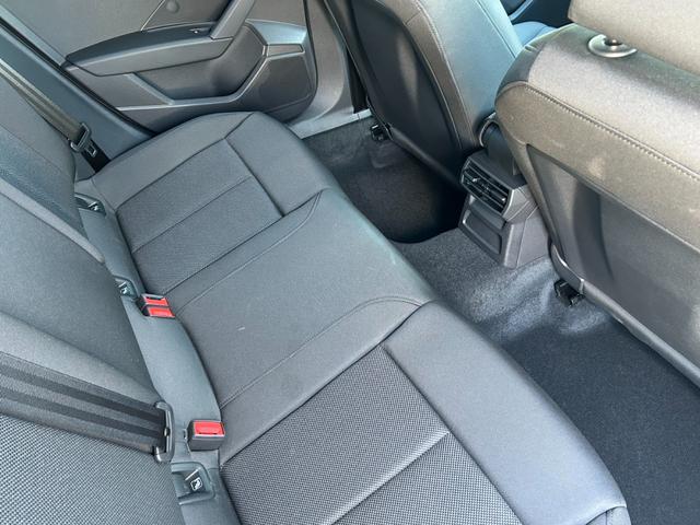 写真だけでは伝わらない魅力を、ぜひ店頭でご確認ください。あなたのご来店をお待ちしております。上質な空間と走りを直接感じていただけるよう、ご来店お待ちしております。お気軽にお越しください！