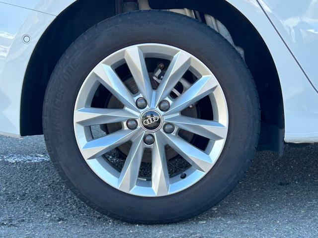 Ａｕｄｉならではの上質な空間が、毎日のドライブを特別な時間に変えます。高級感あふれるインテリアと快適装備。心地よい上質な空間をご体感ください。