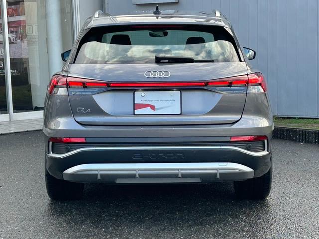 Ｑ４ ｅ－トロン ４５ｅ－トロン　Ｓライン　ＭＭＩナビプロ／レザー・電動シート／ＴＶ／ステアリングヒーター／ＯＰ２０ＡＷ／マトリクスＬＥＤライト／ヘッドアップディスプレイ／３６０度カメラ／シートメモリ／デモカーアップ／認定中古車（10枚目）