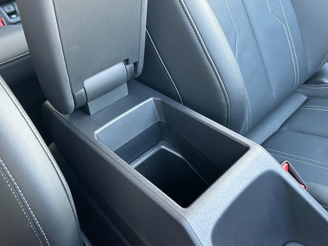 Ｑ４ ｅ－トロン ４５ｅ－トロン　Ｓライン　ＭＭＩナビプロ／レザー・電動シート／ＴＶ／ステアリングヒーター／ＯＰ２０ＡＷ／マトリクスＬＥＤライト／ヘッドアップディスプレイ／３６０度カメラ／シートメモリ／デモカーアップ／認定中古車（33枚目）