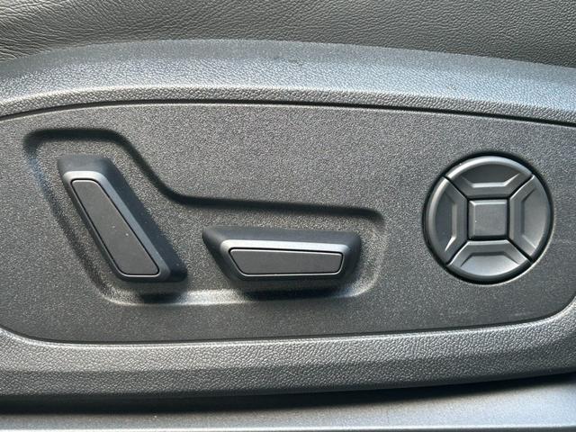 Ｑ４ ｅ－トロン ４５ｅ－トロン　Ｓライン　ＭＭＩナビプロ／レザー・電動シート／ＴＶ／ステアリングヒーター／ＯＰ２０ＡＷ／マトリクスＬＥＤライト／ヘッドアップディスプレイ／３６０度カメラ／シートメモリ／デモカーアップ／認定中古車（41枚目）