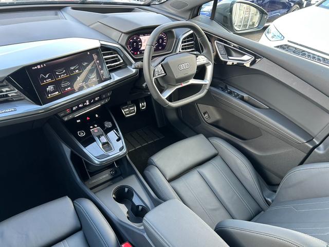 Ｑ４ ｅ－トロン ４５ｅ－トロン　Ｓライン　ＭＭＩナビプロ／レザー・電動シート／ＴＶ／ステアリングヒーター／ＯＰ２０ＡＷ／マトリクスＬＥＤライト／ヘッドアップディスプレイ／３６０度カメラ／シートメモリ／デモカーアップ／認定中古車（45枚目）