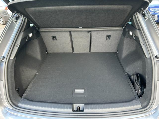 Ｑ４ ｅ－トロン ４５ｅ－トロン　Ｓライン　ＭＭＩナビプロ／レザー・電動シート／ＴＶ／ステアリングヒーター／ＯＰ２０ＡＷ／マトリクスＬＥＤライト／ヘッドアップディスプレイ／３６０度カメラ／シートメモリ／デモカーアップ／認定中古車（48枚目）