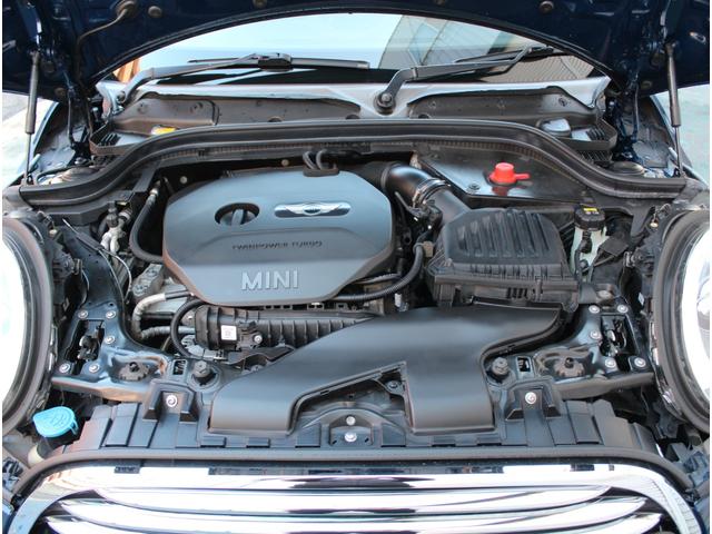 MINI クーパー セブン LEDオートライト レインセンサー 専用ハーフレザーシート クルーズコントロール 純正HDDナビ ブルートゥース AUX&USB入力 バックカメラ ドライブレコーダー 専用17インチアルミ ETC(18枚目)