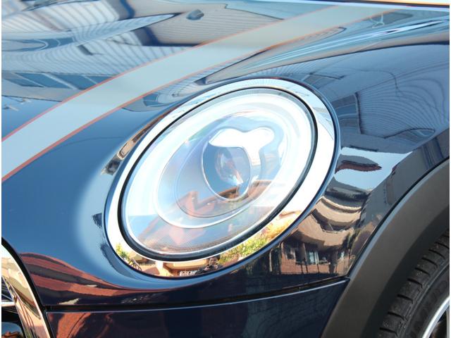 MINI クーパー セブン LEDオートライト レインセンサー 専用ハーフレザーシート クルーズコントロール 純正HDDナビ ブルートゥース AUX&USB入力 バックカメラ ドライブレコーダー 専用17インチアルミ ETC(22枚目)