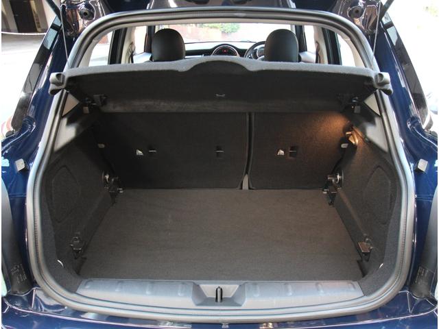 MINI クーパー セブン LEDオートライト レインセンサー 専用ハーフレザーシート クルーズコントロール 純正HDDナビ ブルートゥース AUX&USB入力 バックカメラ ドライブレコーダー 専用17インチアルミ ETC(42枚目)