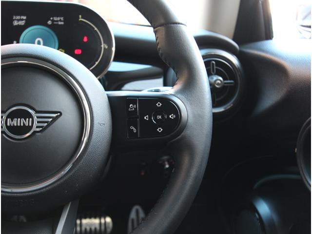 �V���[���[�����ɂ͍L�����k�X�y�[�X��ݒu���A�F�l�̂����X���҂����Ă���܂��I