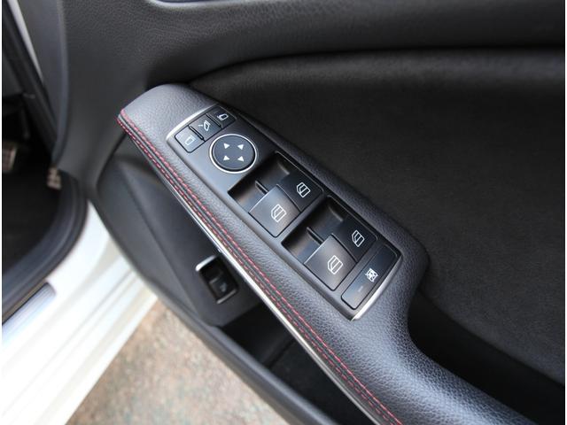 �V���[���[�����ɂ͍L�����k�X�y�[�X��ݒu���A�F�l�̂����X���҂����Ă���܂��I