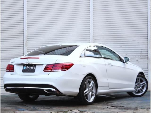 ������Ԃ̍ۂɕ֗��ȃo�b�N�J�������R�U�O°�J�����ɁA�O��R�[�i�[�Z���T�[�������I