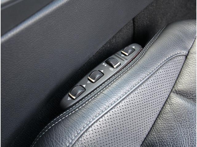 �V���[���[�����ɂ͍L�����k�X�y�[�X��ݒu���A�F�l�̂����X���҂����Ă���܂��I