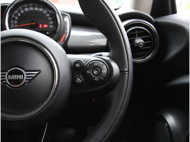 �V���[���[�����ɂ͍L�����k�X�y�[�X��ݒu���A�F�l�̂����X���҂����Ă���܂��I