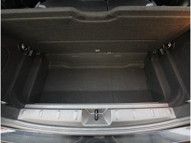 �V���[���[�����ɂ͍L�����k�X�y�[�X��ݒu���A�F�l�̂����X���҂����Ă���܂��I