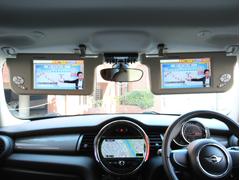 バイザーモニター装着で、地デジＴＶの視聴も可能です！運転席側はバックカメラにも接続！ 7