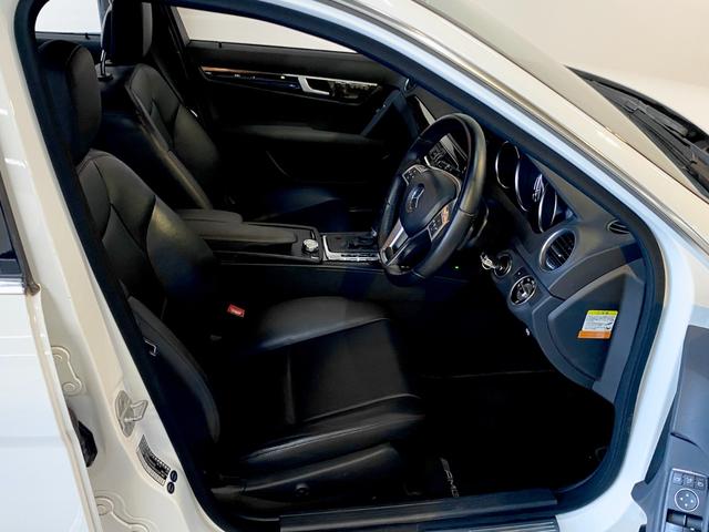 Cクラスステーションワゴン C200ステーションワゴン アバンギャルド ●ワンオーナー車●レーダーセーフティ&AMGスタイリングPKG●正規ディーラー車●最終型●追従オートクルーズ・追突軽減・死角警告・レーンキープ●レザーコンビシート●HDDナビ・TV・バックカメラ●(4枚目)