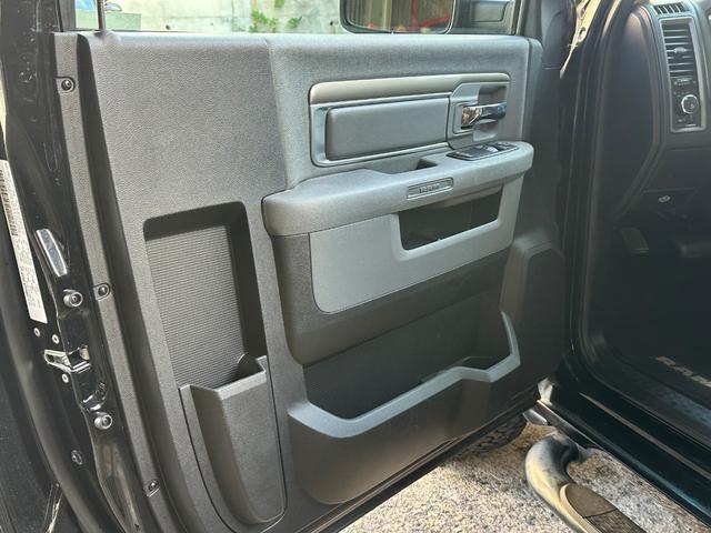 ダッジ・ラム Tradesman RWD レギュラーキャブ 5.7LHEMI 後期ヘッドライト ベンチシート コラムシフト トノカバー 実走行 当社管理ユーザー様下取車両(15枚目)